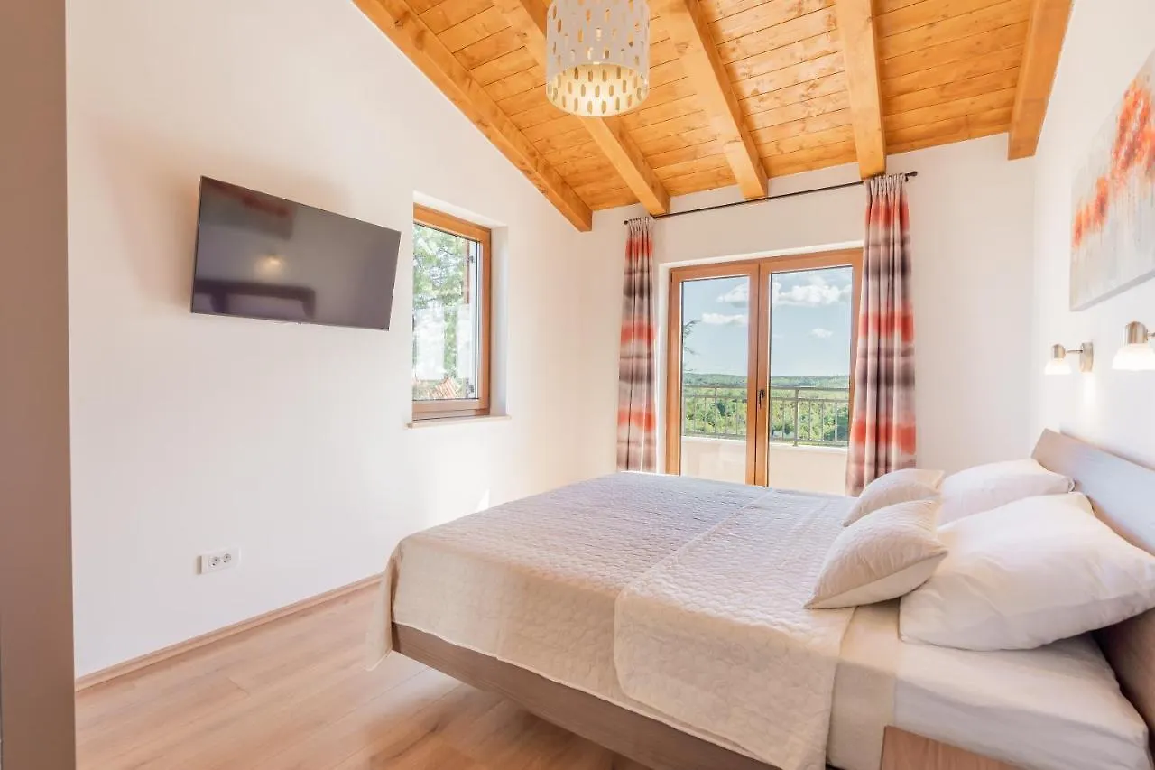 Villa Atop The Village With Stunning View Vizinada