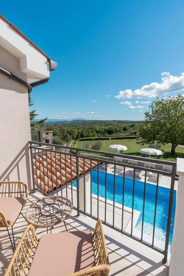 Villa Atop The Village With Stunning View Vizinada 0*,