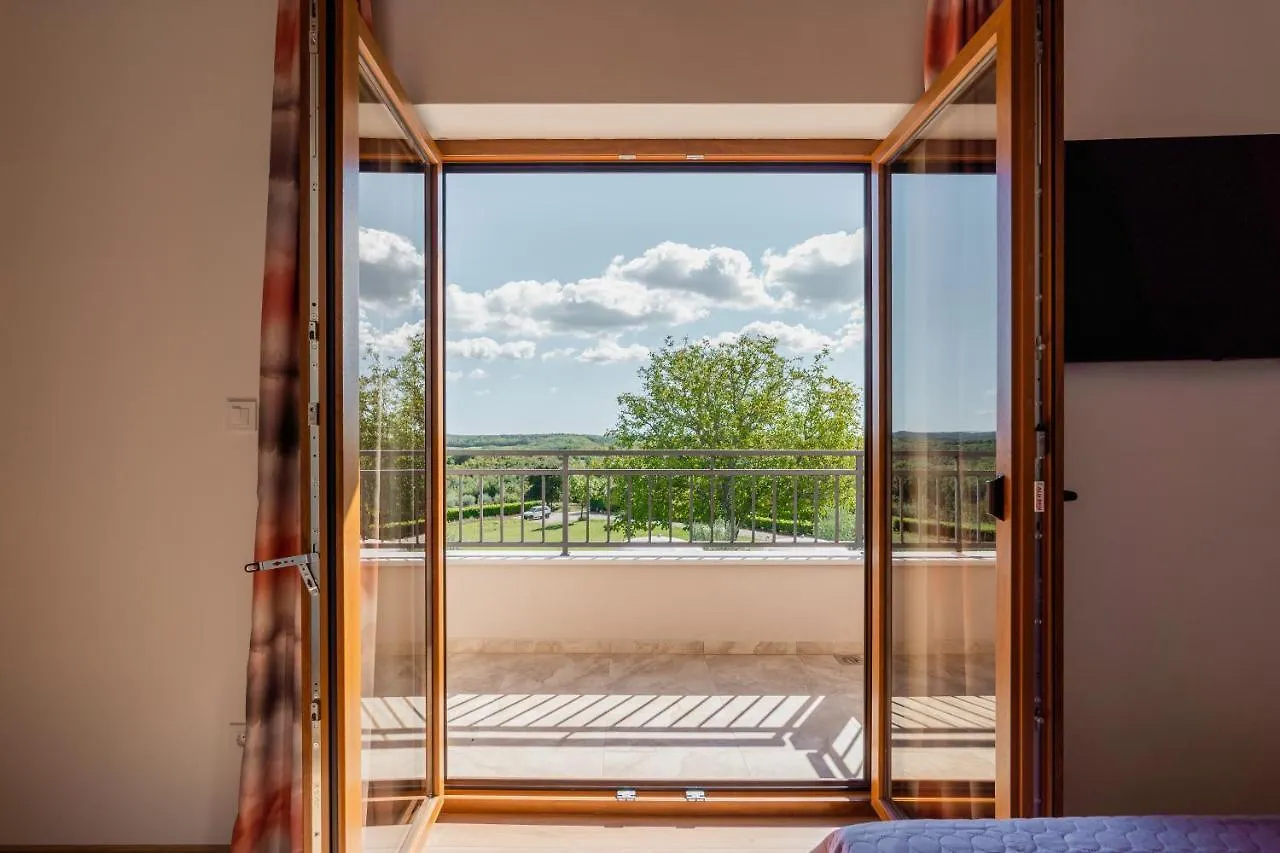 Villa Atop The Village With Stunning View Vizinada 0*,