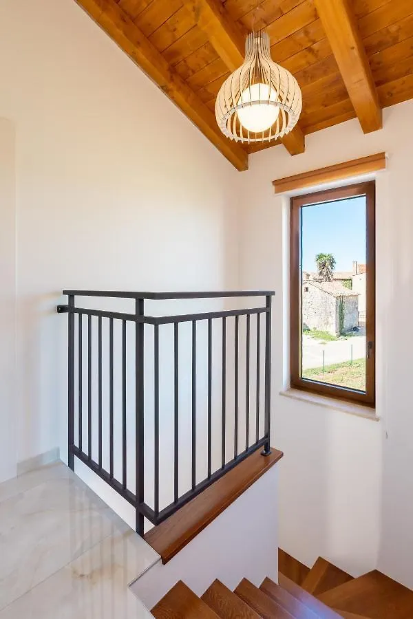 Villa Atop The Village With Stunning View Vizinada