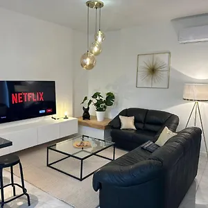 Iris Apartman